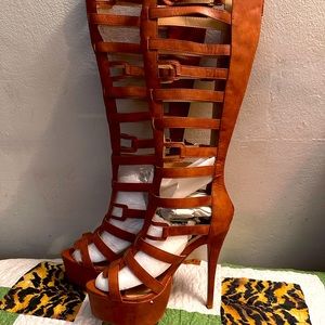 Gladiator High heels 😍